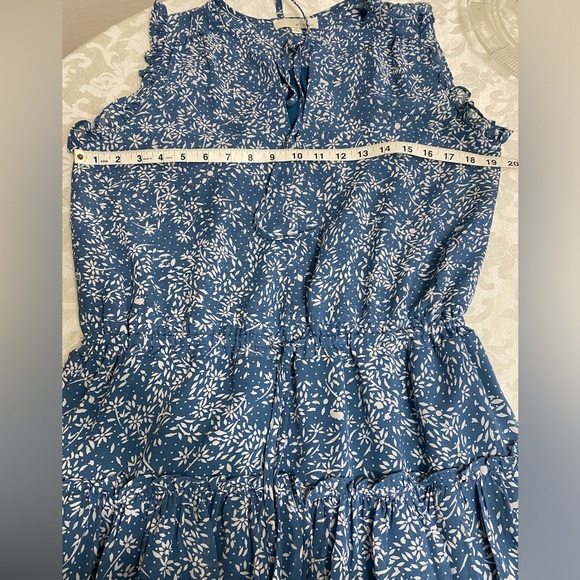 - PINCH Ruffle sleeves Blue Floral prints dress size M - Picture 8 of 10